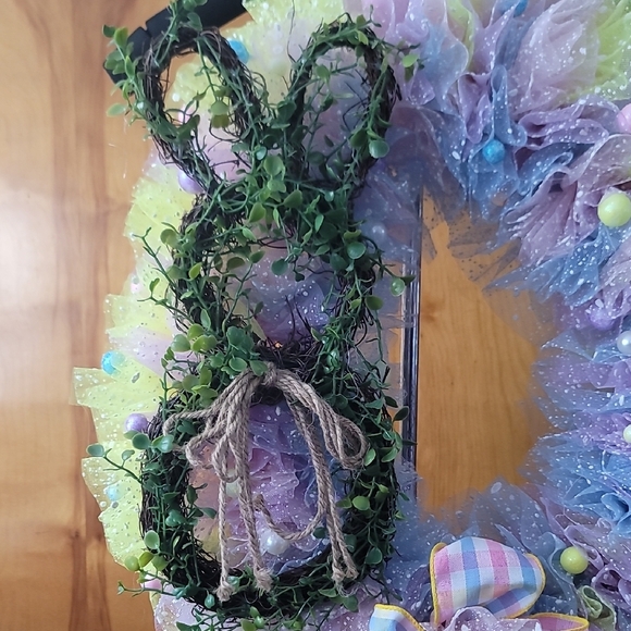 Pastel Easter Wreath with Bunny Accent - Picture 3 of 9